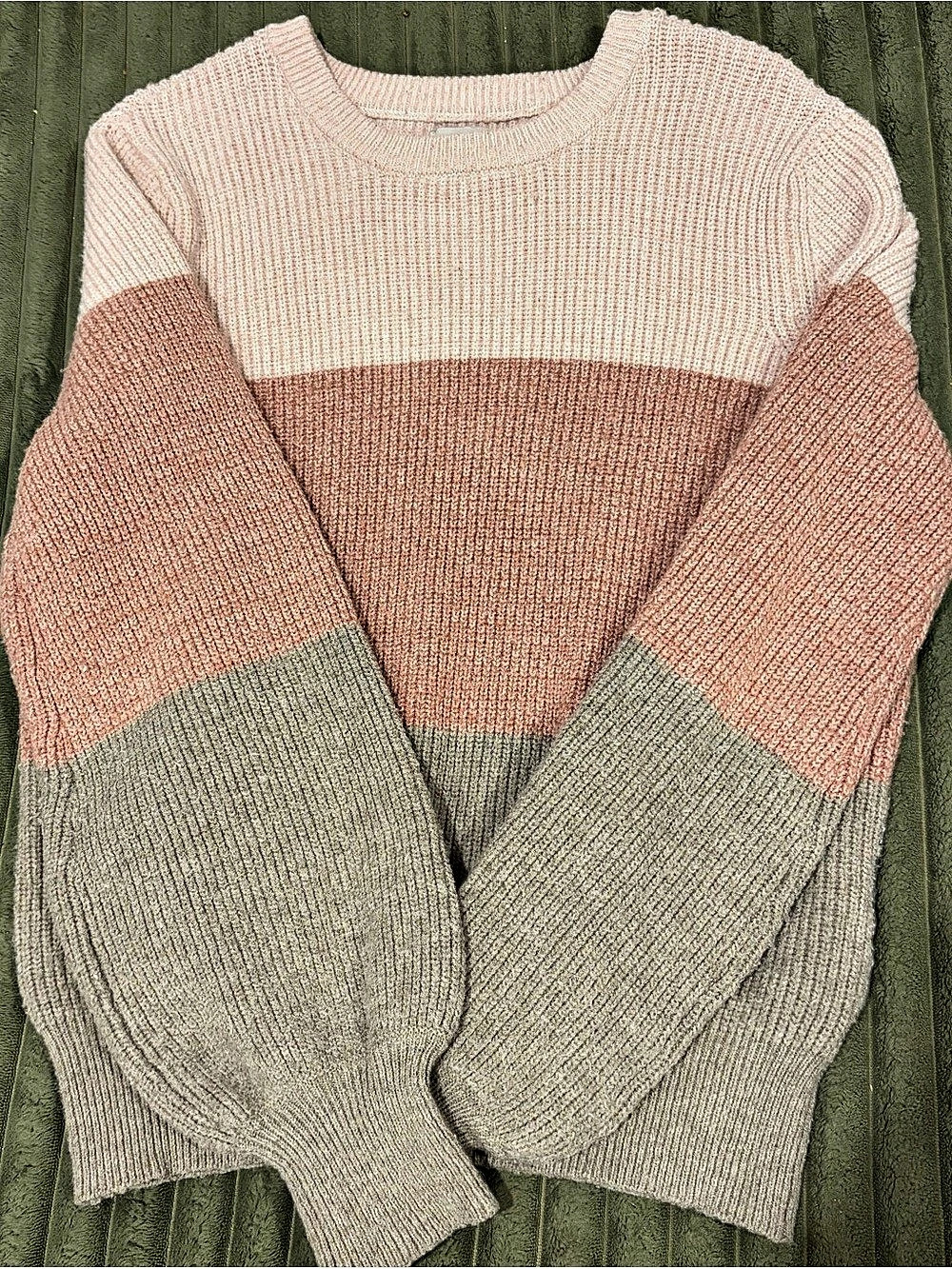 SO Color Block Sweater in Pink & Green Size Small Like New